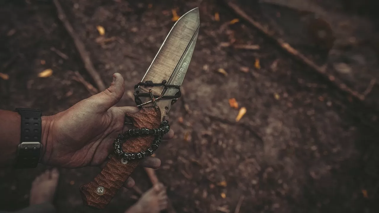 Напал с ножом экс-студент на сотрудников колледжа в Архангельске