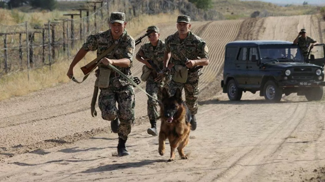 Казахстан ужесточает контроль по периметру границы