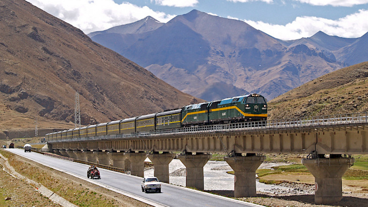 Шұлық киген сексуалды қыздар