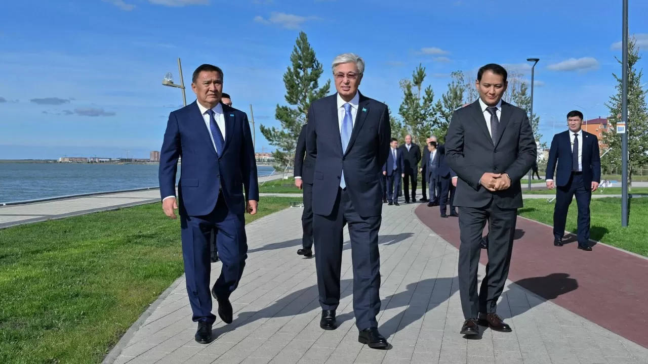 Президентке Көкшетаудағы "Көк шалғын" қоғамдық кеңістігінің жобасы таныстырылды