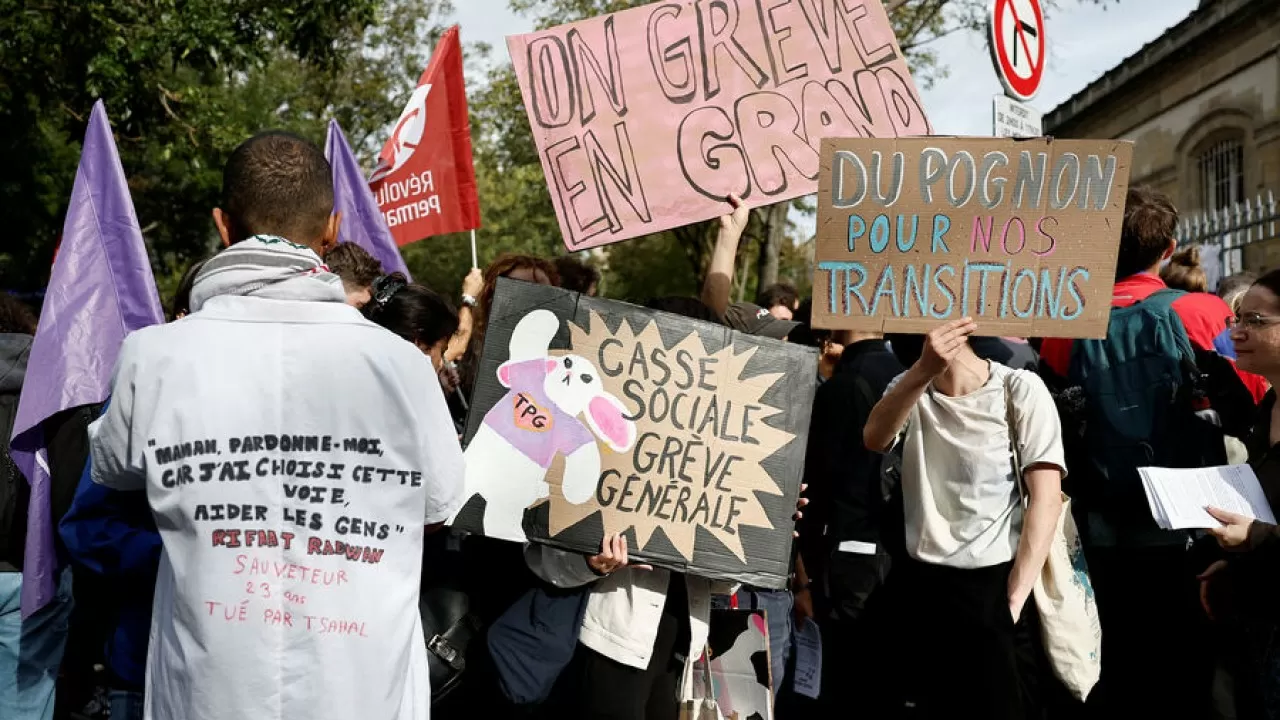 Во Франции в акциях протеста приняли участие более 170 тыс. человек