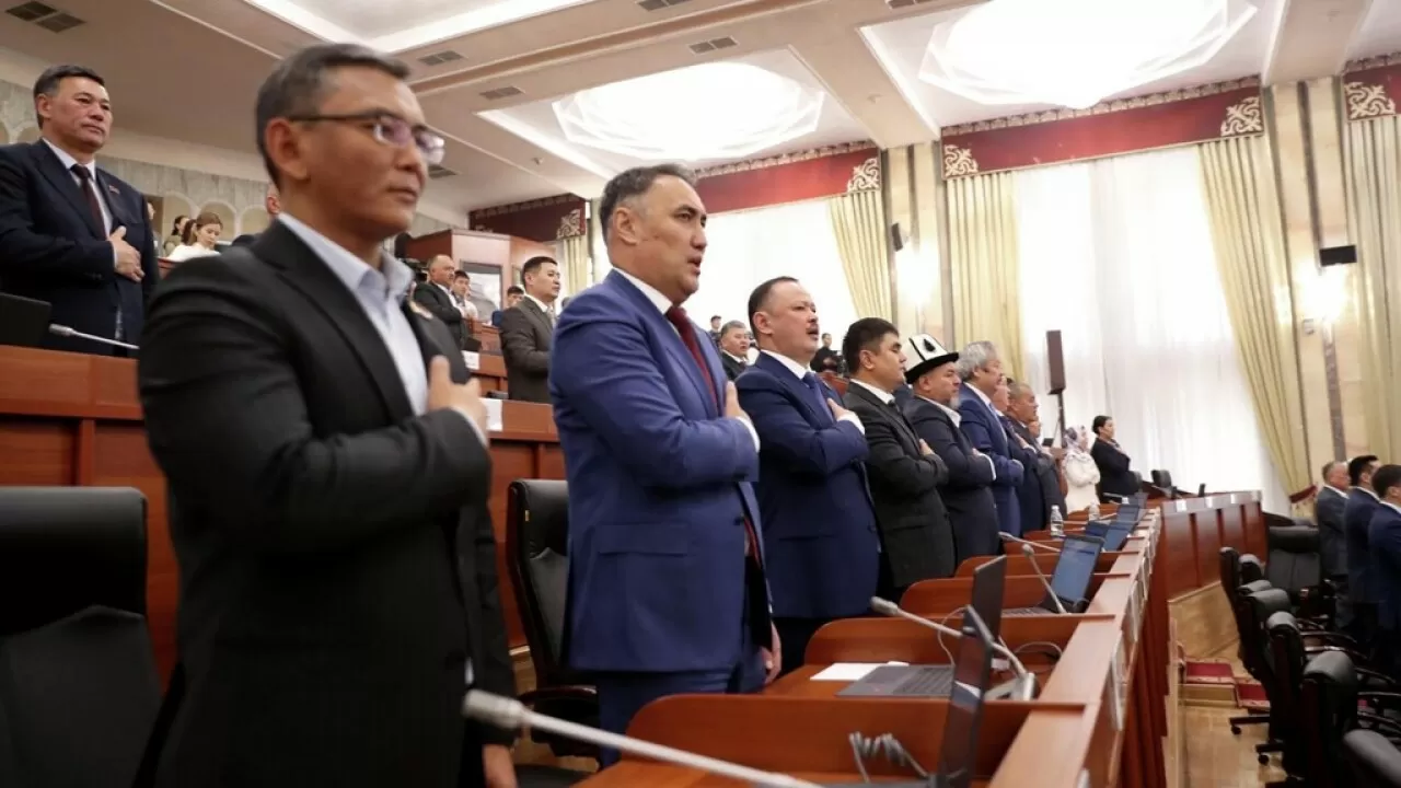 Выборы в Кыргызстане: кандидатов в депутаты избавят от экзамена по госязыку
