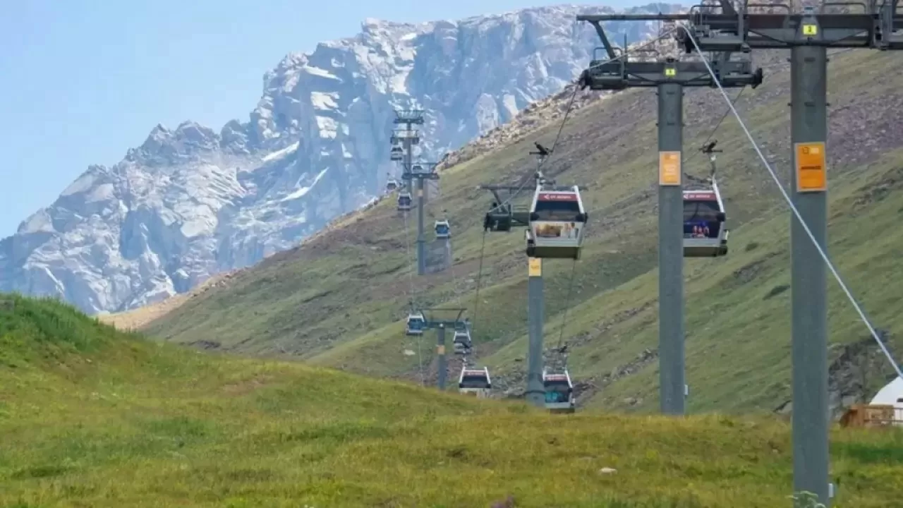 Алматинец пожаловался в Конституционный суд на ограничение въезда в Шымбулак