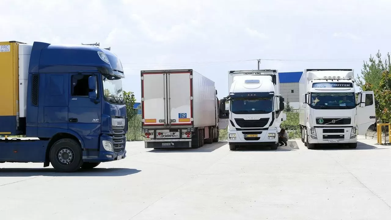 Шекарада құны 150 млн теңге тұратын қытайлық жүк көліктерінің контрабандасы анықталды