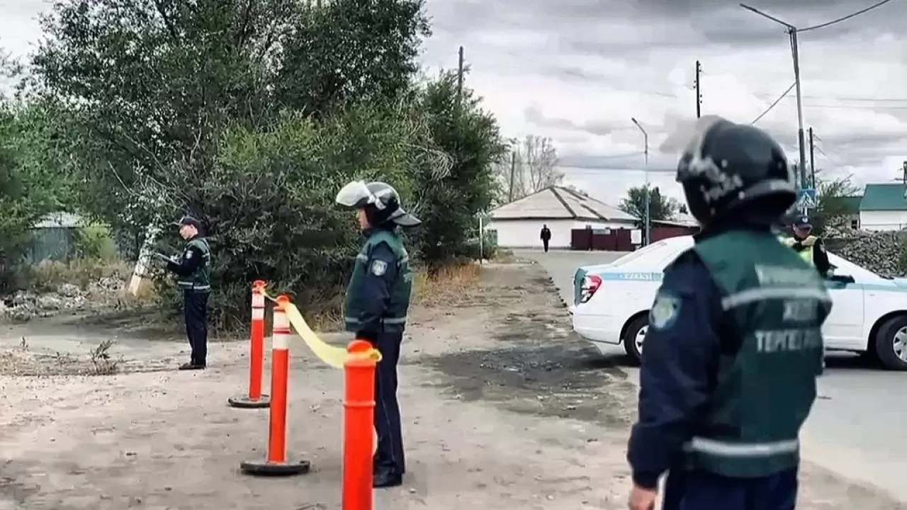 Аягөз тұрғыны көшеден оқ-дәріге ұқсас зат тауып алды