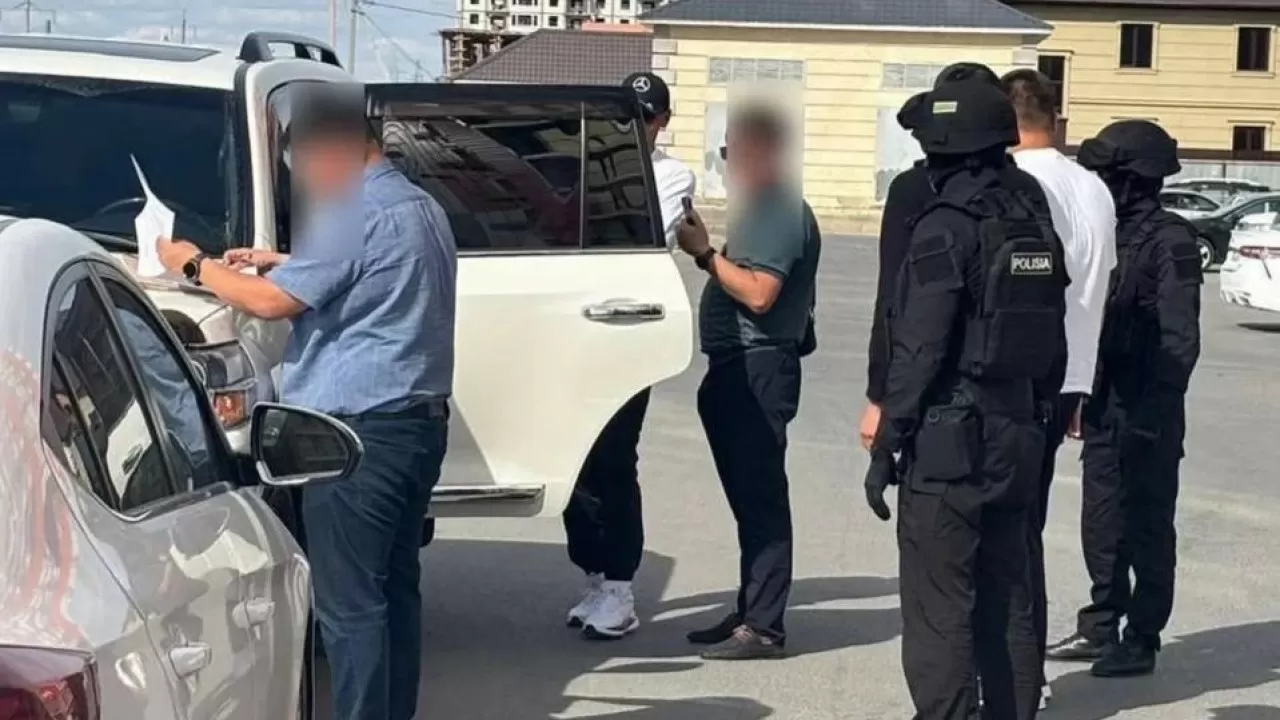 Атырауда зейнетақы жинағын қолма-қол ақшаға айналдырғандар ұсталды