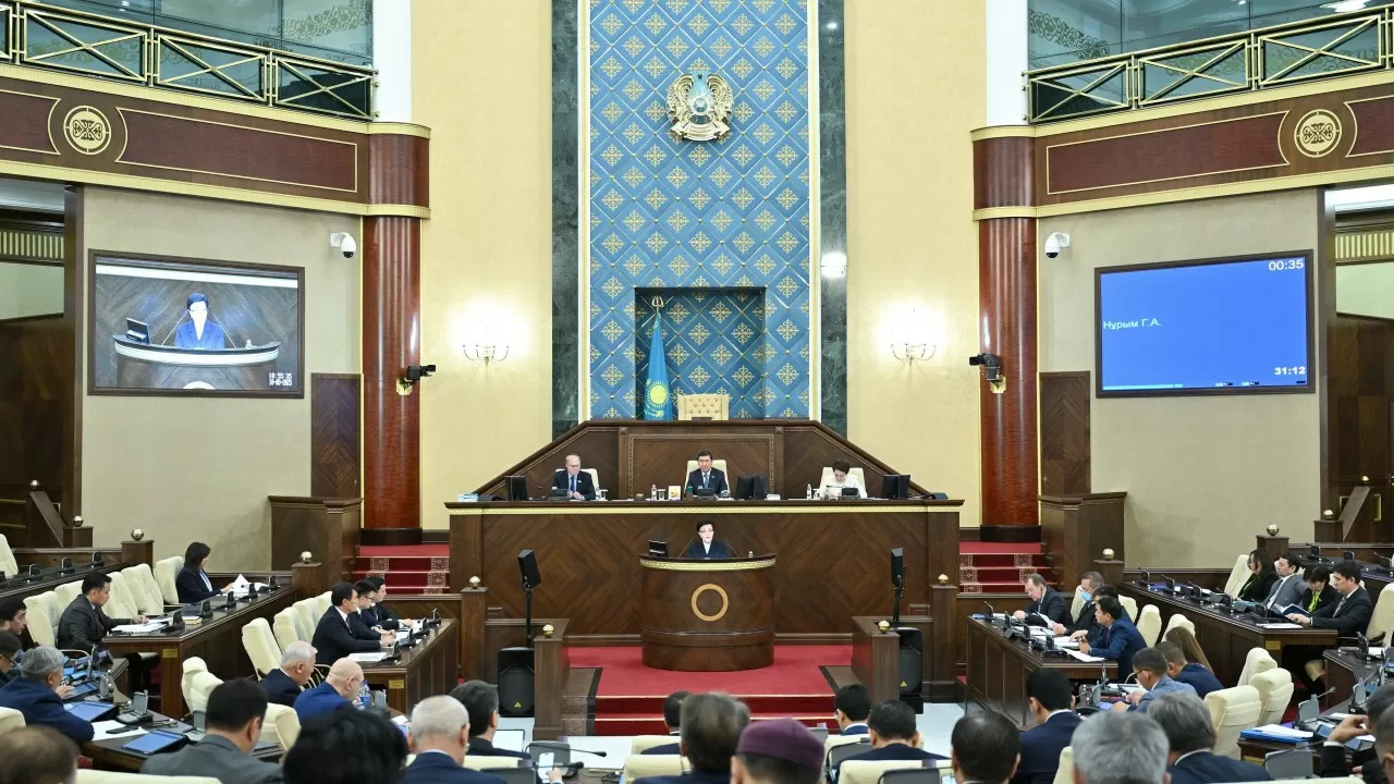 Парламенттің қос палатасын да жапса, бюджеттің қанша ақша үнемдейтіні анықталды