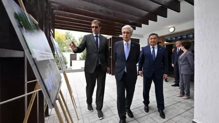 Токаев посетил региональную резиденцию президента, превращенную в Дом шахмат