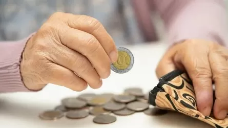 Еңбек министрлігі зейнетақы төлемдерін шектеу қалай жүзеге асырылатынын түсіндірді