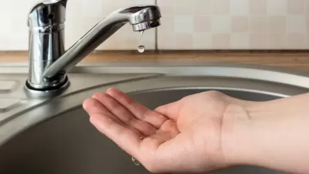 Холодную воду отключат в одном из районов Алматы