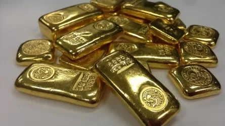 Золото обновило исторический максимум выше 3500 долларов 