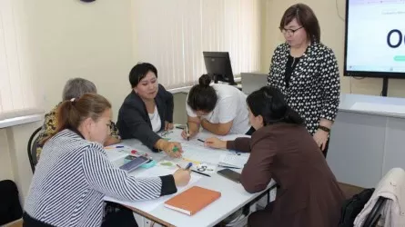 Педагогтердің қаржылық сауаттылығын арттыруға арналған курс басталды