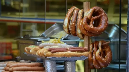 Казахстанцы выбирают местные колбасы или привозные? 