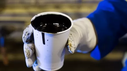 "Роснефть" подписала соглашение с КНР о доппоставках нефти через Казахстан