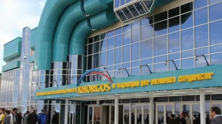 Пункты пропуска на границе с Китаем временно не будут работать