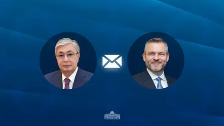 Глава государства поздравил президента Словакии с Днем Конституции