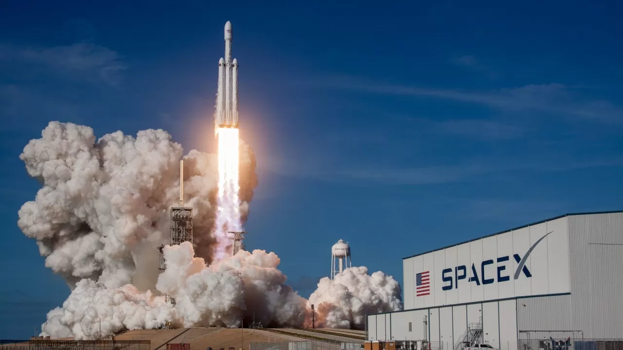 SpaceX проведет проверку многоразовой ракеты перед миссиями на Луну 