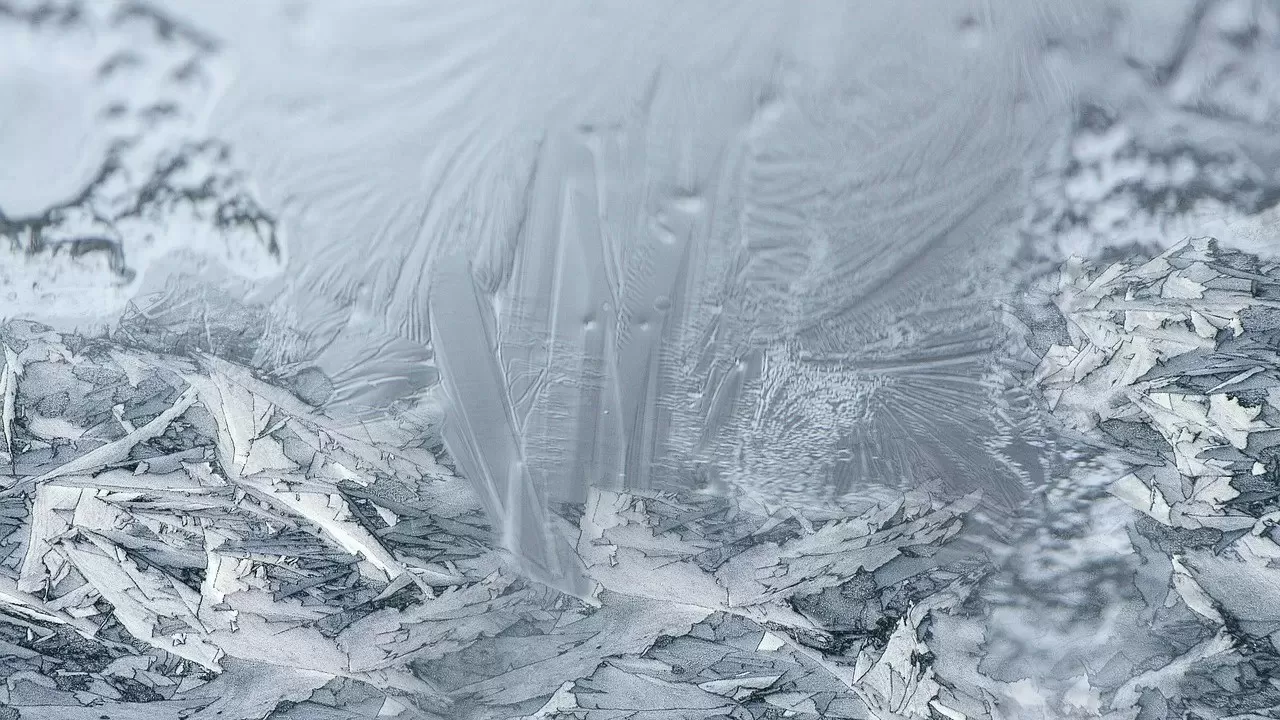 Запредельный лютый мороз до -45: на Казахстан идет беспощадный ледяной фронт