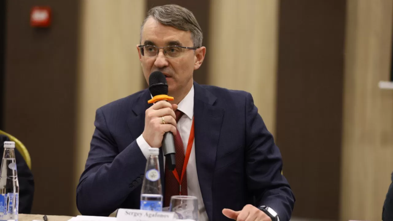 Крупные "зеленые" энергопроекты создают риски Казахстану 