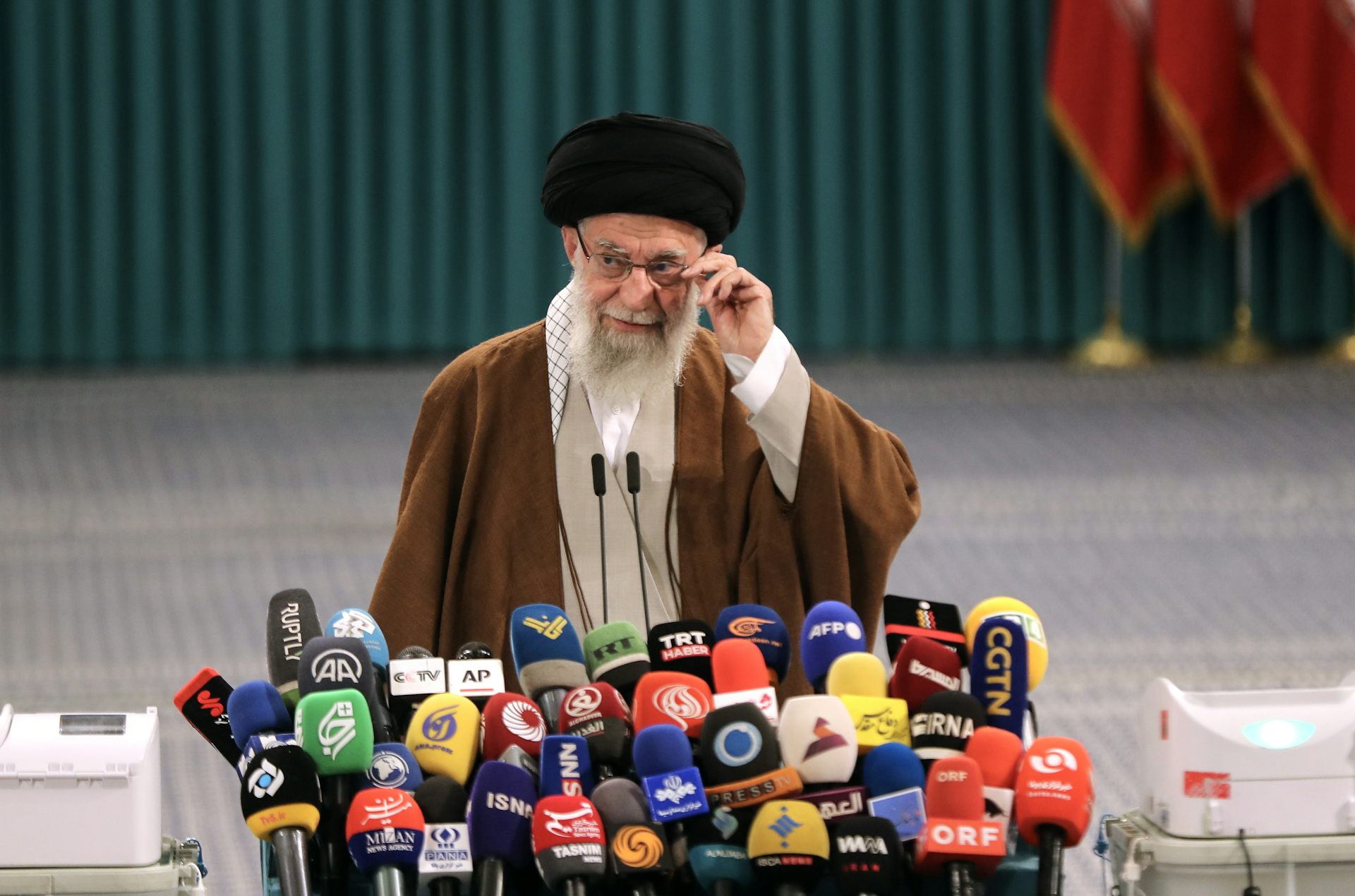 Иран көсемі Трамптың қоқан-лоққысынан кейін арнайы бункерге жасырынды