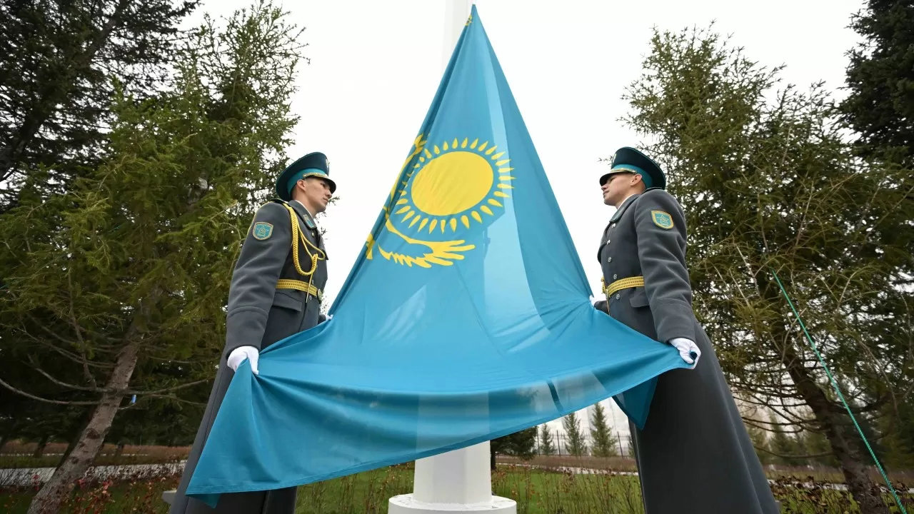 Көк Туымыз желбіреп тұрғанда қуанып қаламын &ndash; Қасым-Жомарт Тоқаев 