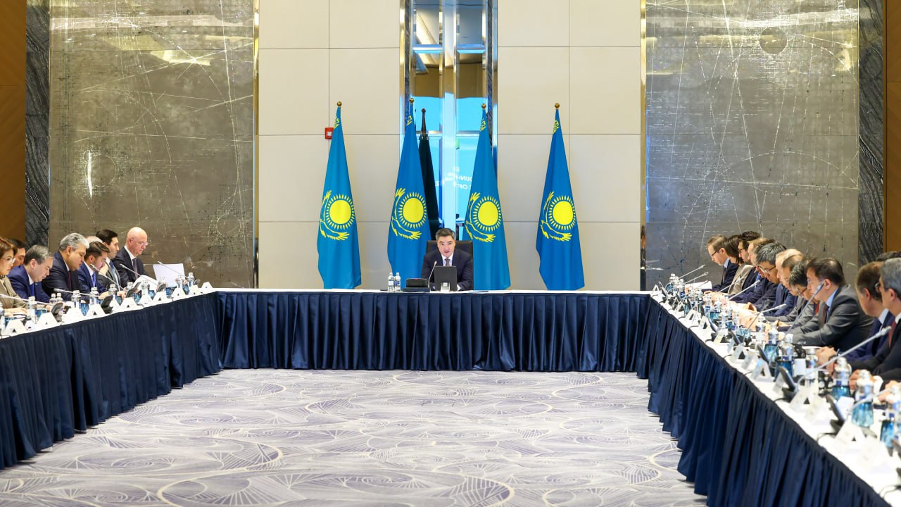 Олжас Бектенов Шетелдік инвесторлар кеңесінің аралық отырысын өткізді