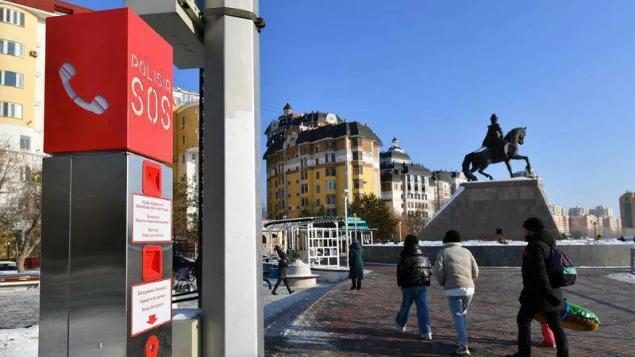 Астанада "SOS" түймесі арқылы дабыл берген тұрғынға полиция көмек көрсетті 