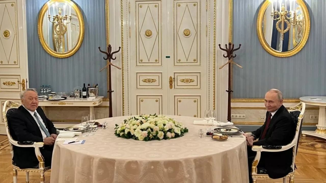 "Маған қызық емес": Мемлекет басшысы Назарбаев пен Путиннің кездесуі туралы айтты