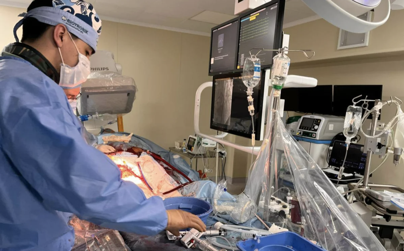 Петропавлда дәрігерлер мерзімінен ерте туған нәрестеге ота жасап, аман алып қалды   