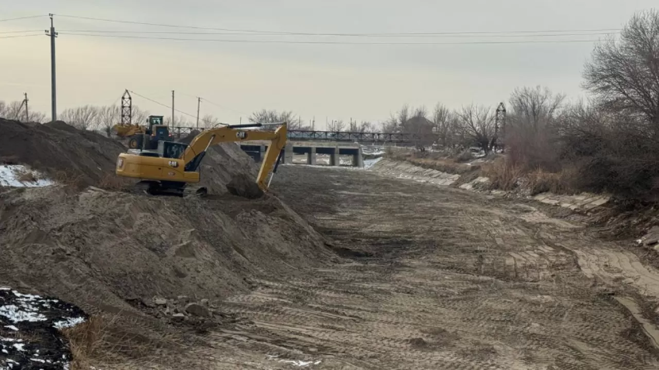 Водники запускают работы по очистке еще одного межхозяйственного канала 