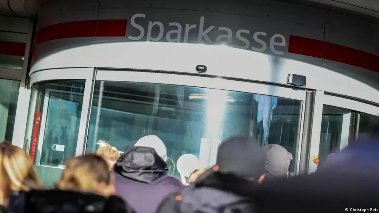 Налеты на банки в Германии: полиция признала бессилие перед "ограблением века"