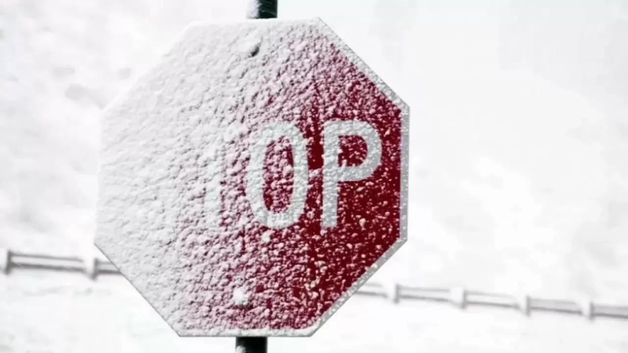 Почти на всей территории Северного Казахстана закрыли трассы 