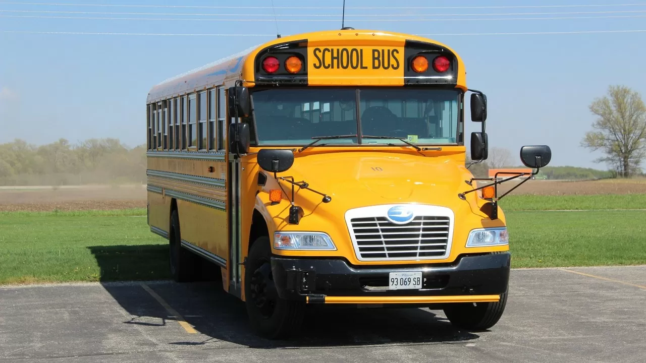 Безопасность детей под угрозой: проблемы со школьными автобусами в СКО 