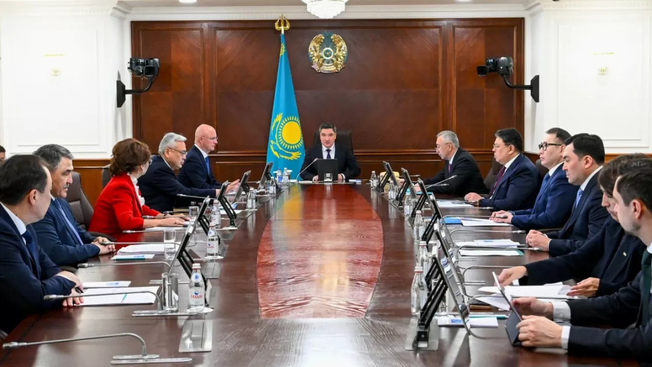 Олжас Бектенов Президенттің құрылтайдағы тапсырмалары туралы: "Әрбір министр мен әкімнен нақты нәтижелер керек"