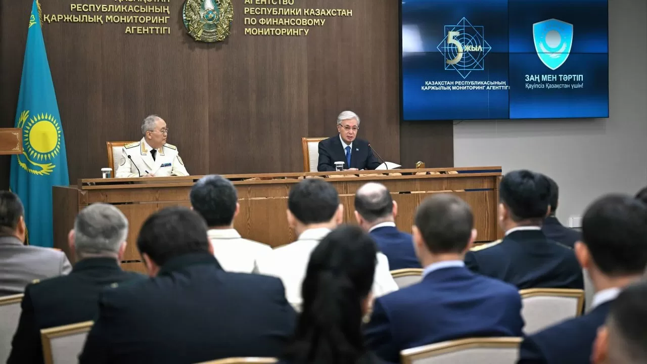 Устранить препятствующие бизнесу барьеры поручил АФМ президент