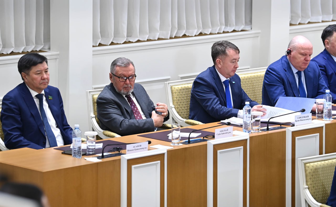 Президент туыстарының мемлекеттік қызмет атқаруына тыйым сақталатын болды