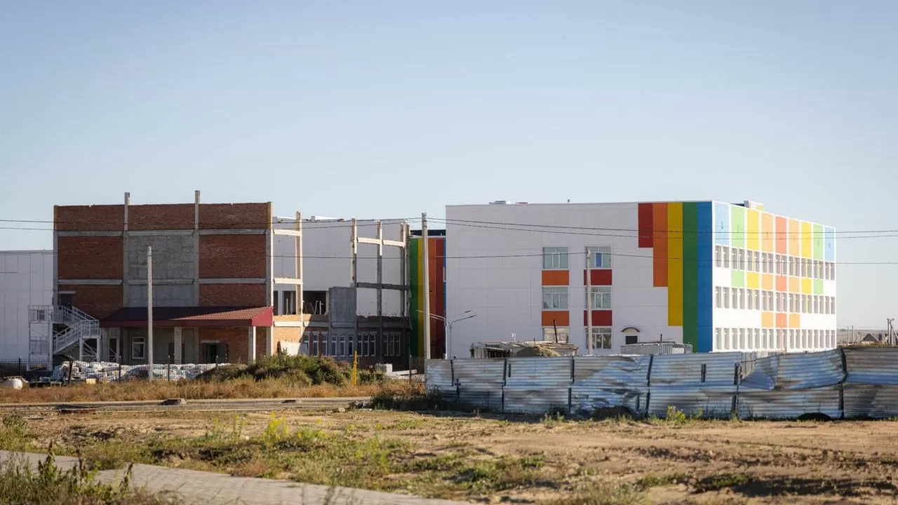 Почти 267 млн тенге заплатит подрядчик за рухнувшую крышу в новой школе 