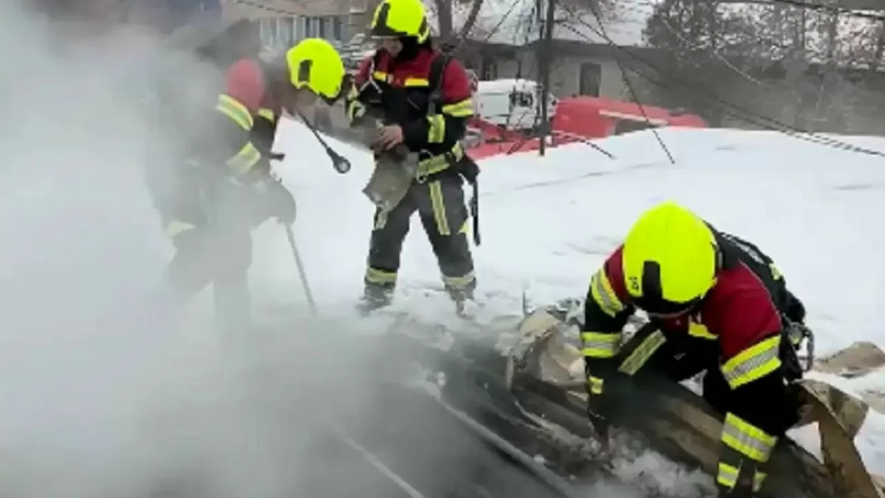 Алматыда құрылыс дүкені өртенді