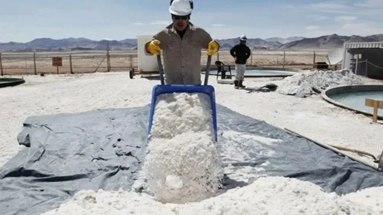 Қытай тұзды көлдерден литий өндіруде жаңа технологиялық кезеңге өтті