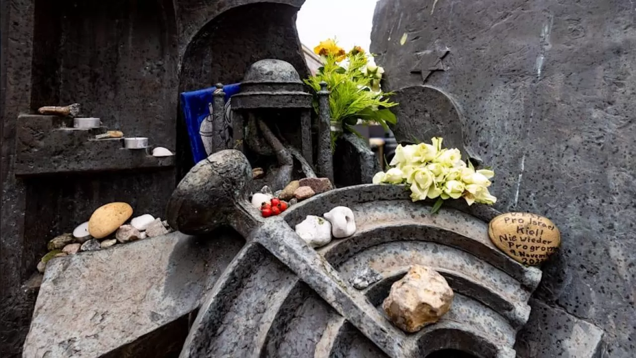 В Германии осквернили мемориал синагоги накануне Дня памяти жертв Холокоста 