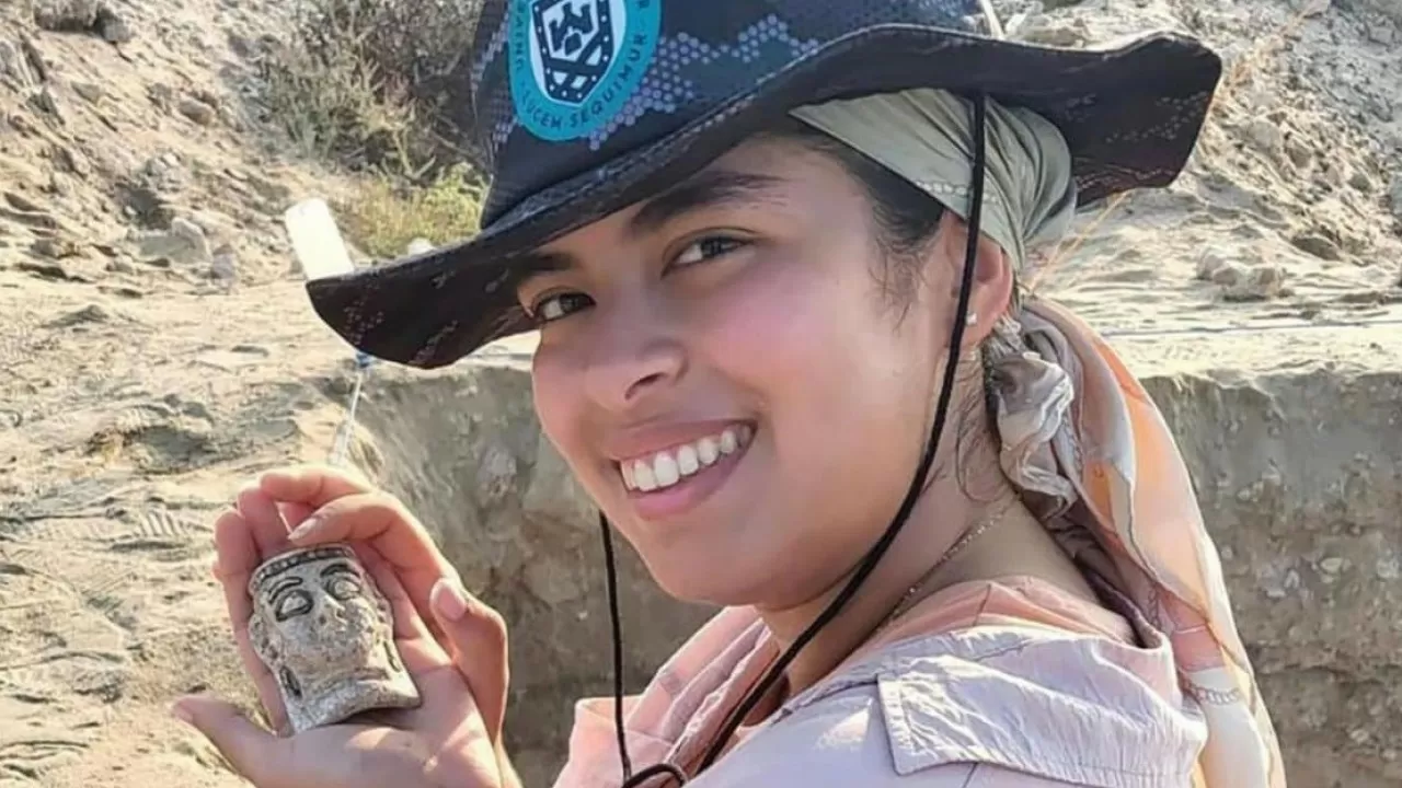 Археологи обнаружили редкую маску возрастом 3300 лет 