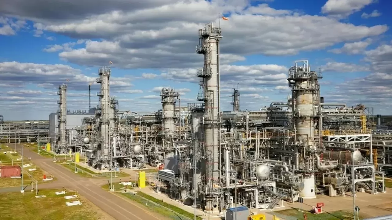 "Лукойл" заключил соглашение о продаже активов, но без Казахстана 