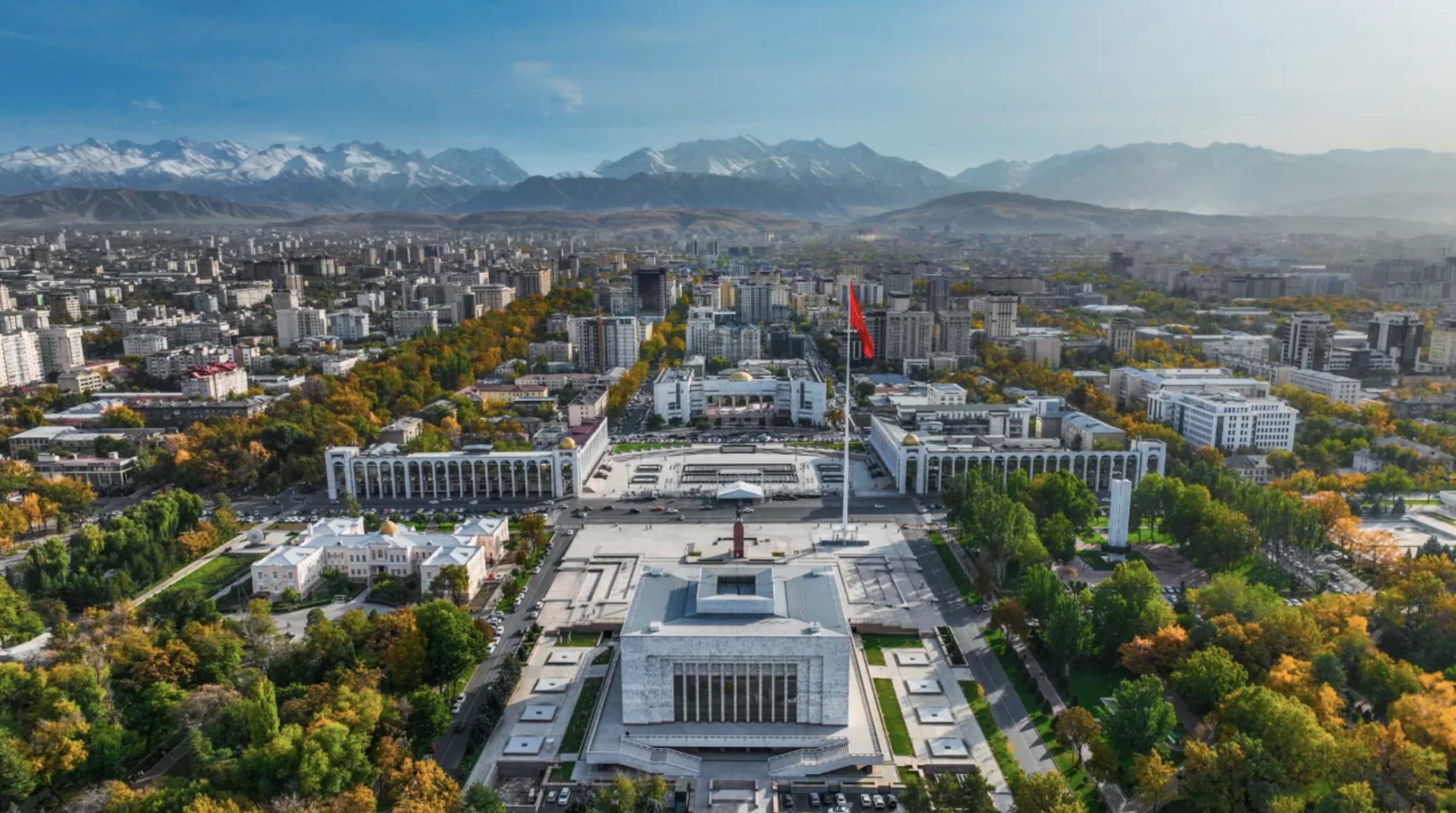 Шетелдіктер шектеуге дейін қырғыз елінде баспана алуға асықты