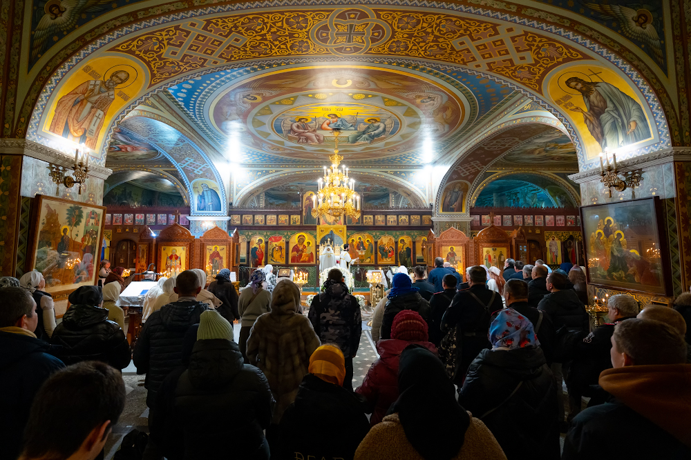 Под контролем экстренных служб: как проходят крещенские купания в Алматы