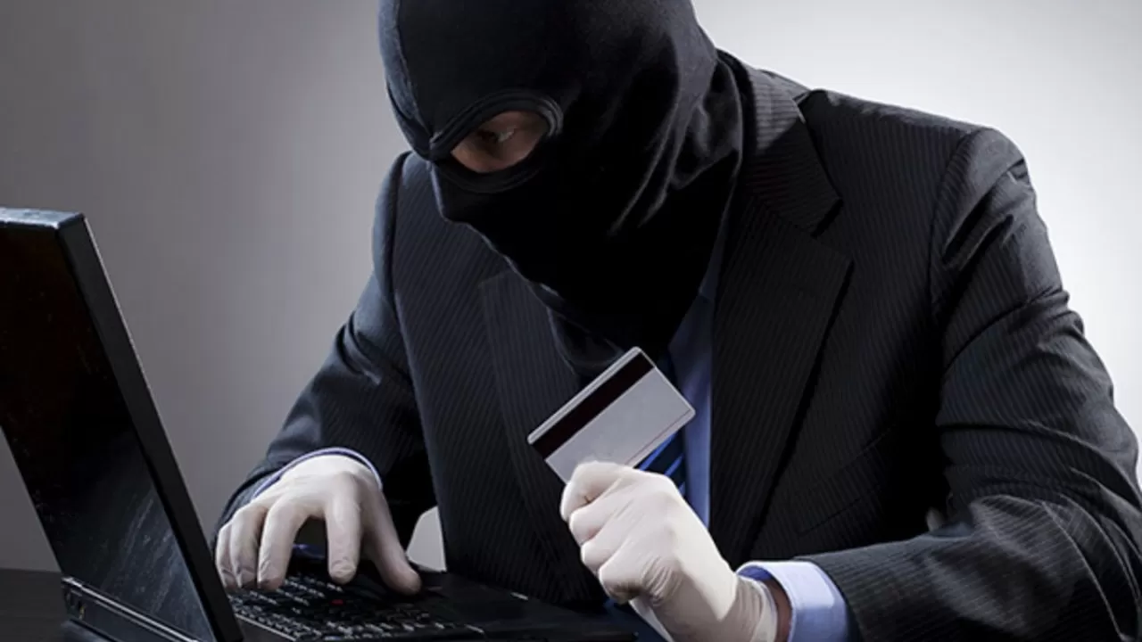 Павлодарда әпкелі-сіңлілі зейнеткерлер қомақты қаржысынан айырылды