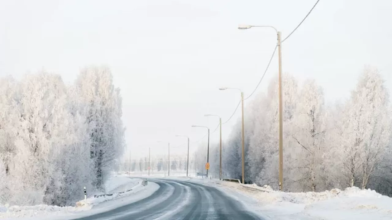 Участки дорог закрыли в восьми областях Казахстана