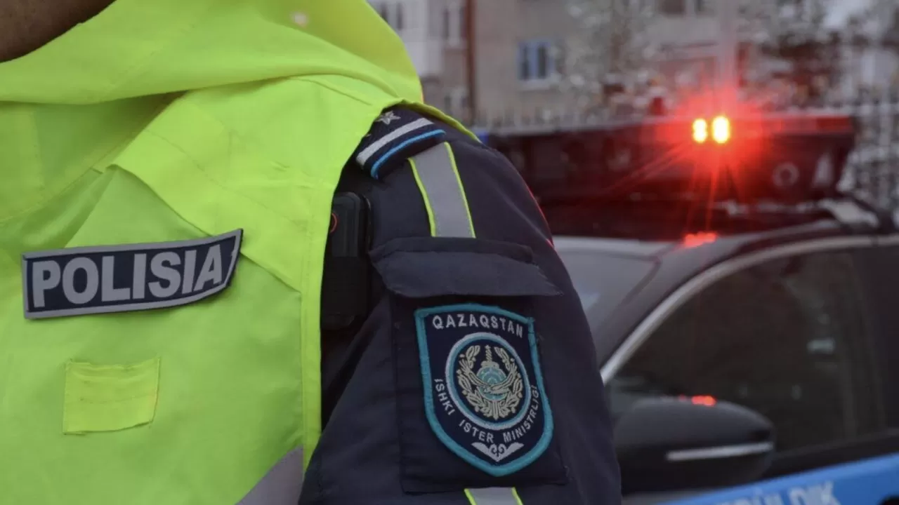 Шымкентте көпқабатты тұрғын үйден ер адамның денесі табылды