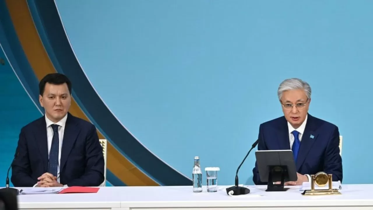 I'm really sorry: Токаев упразднил должность госсоветника 