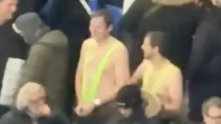 Астанадағы матчта &laquo;Борат&raquo; стилінде киінген шетелдік жанкүйерлер қамауға алынды