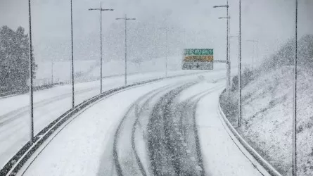 Мощный ураган &laquo;Горетти&raquo; оставил без света тысячи домов во Франции